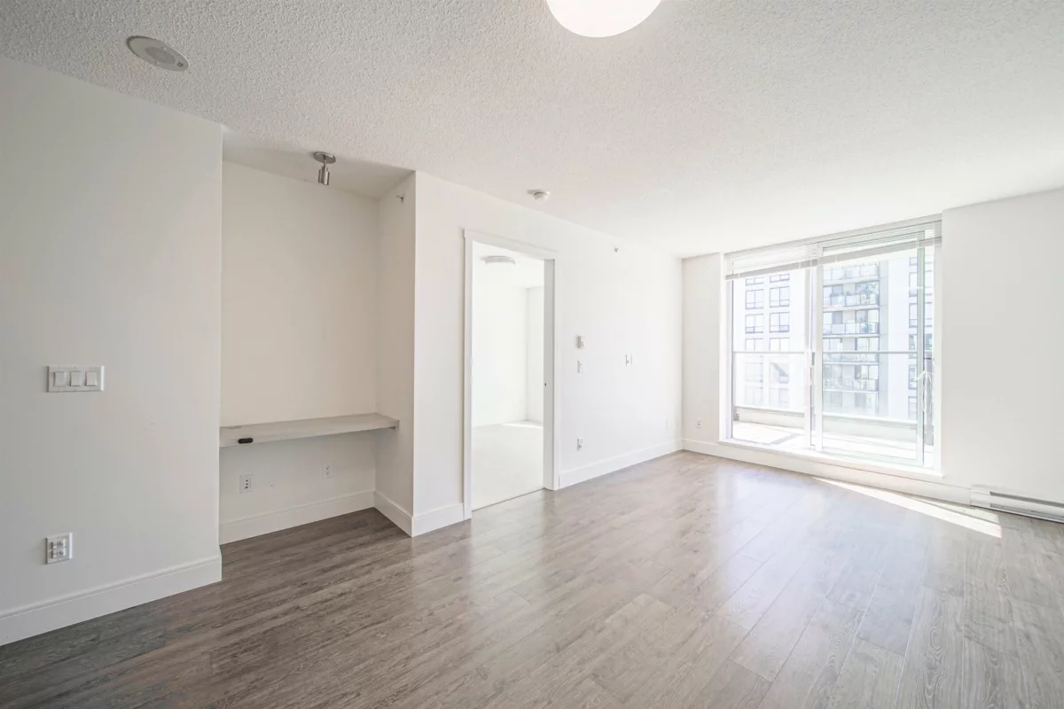 Breakfast Nook Photo of 2207 3007 Glen Drive, Coquitlam, BC