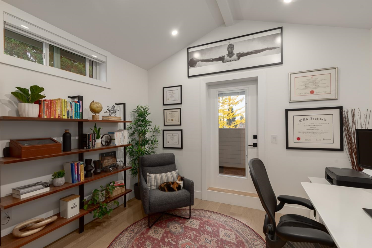 Entry Foyer Photo of 959 E 13th Avenue, Vancouver, BC