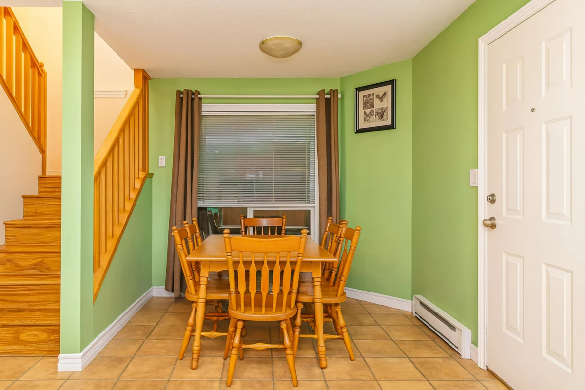 Guest Bathroom Photo of 24 20630 118 Avenue, Maple Ridge, BC
