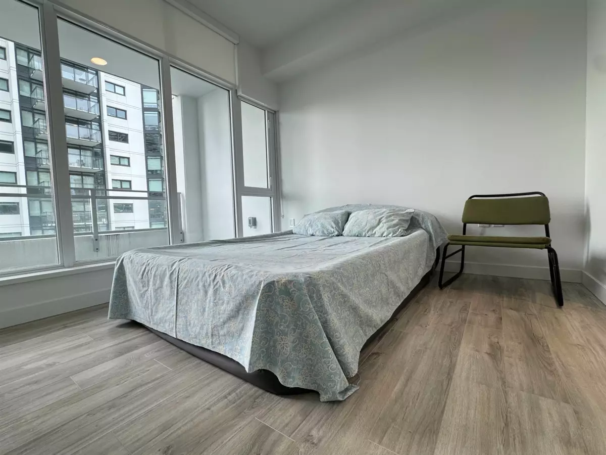 Walk-In Closet Photo of 802 2288 Alpha Avenue, Burnaby, BC