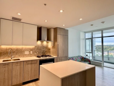 802 2288 Alpha Avenue, Burnaby, BC, Burnaby — Apartment/Condo for sale