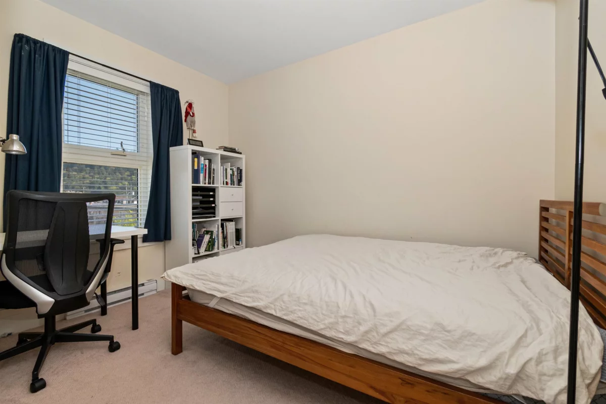 Entry Foyer Photo of 30 45615 Tamihi Way, Chilliwack, BC