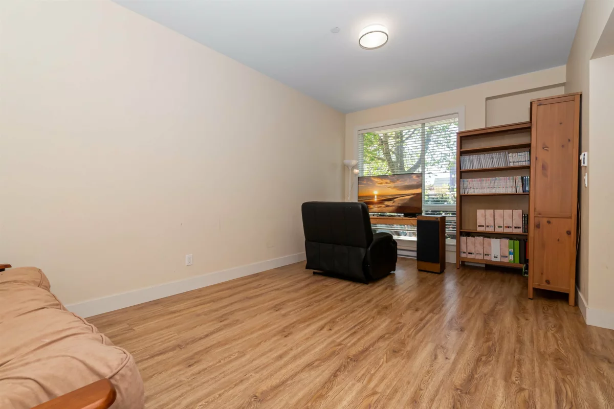 Family Room Photo of 30 45615 Tamihi Way, Chilliwack, BC