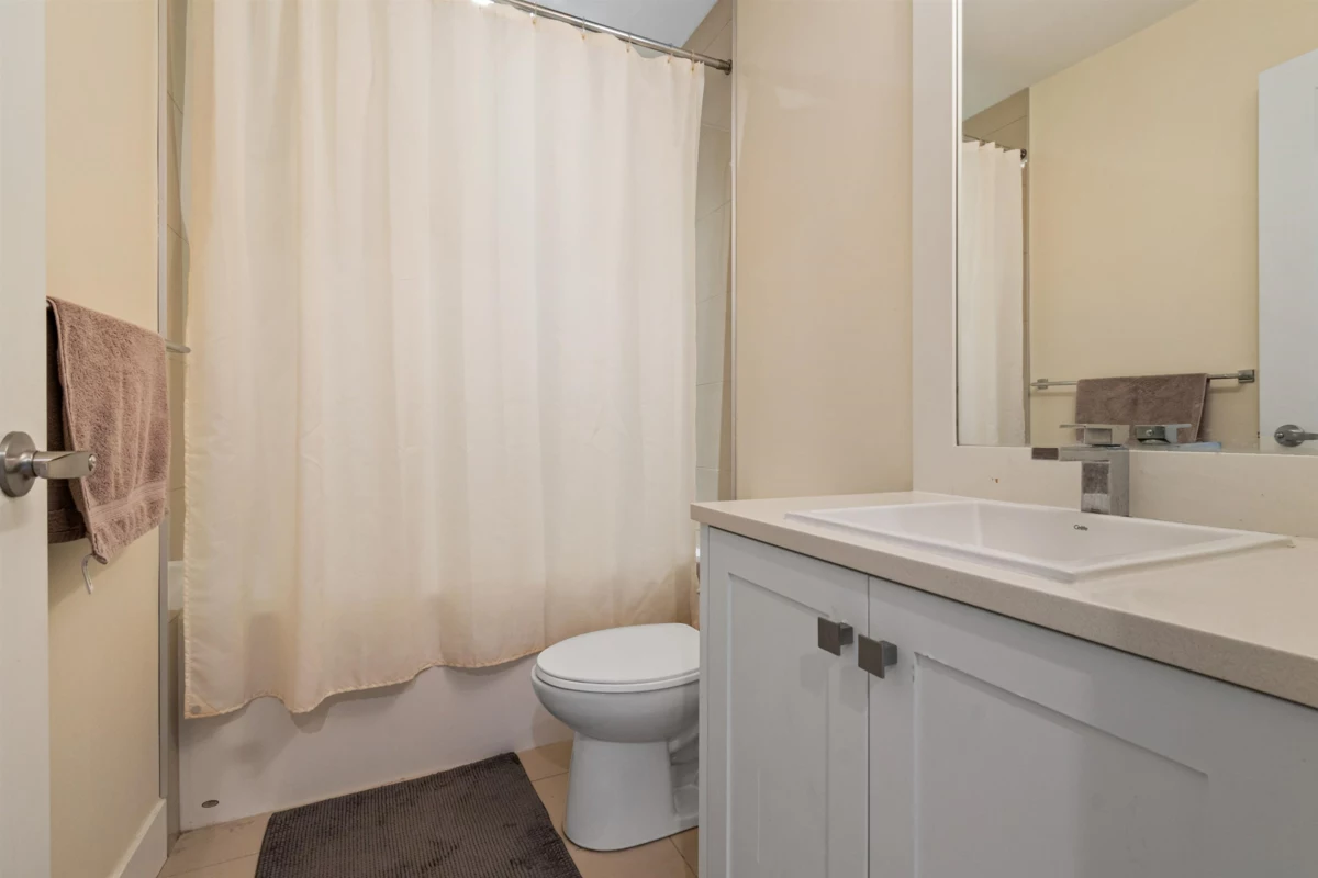 Hallway Photo of 30 45615 Tamihi Way, Chilliwack, BC