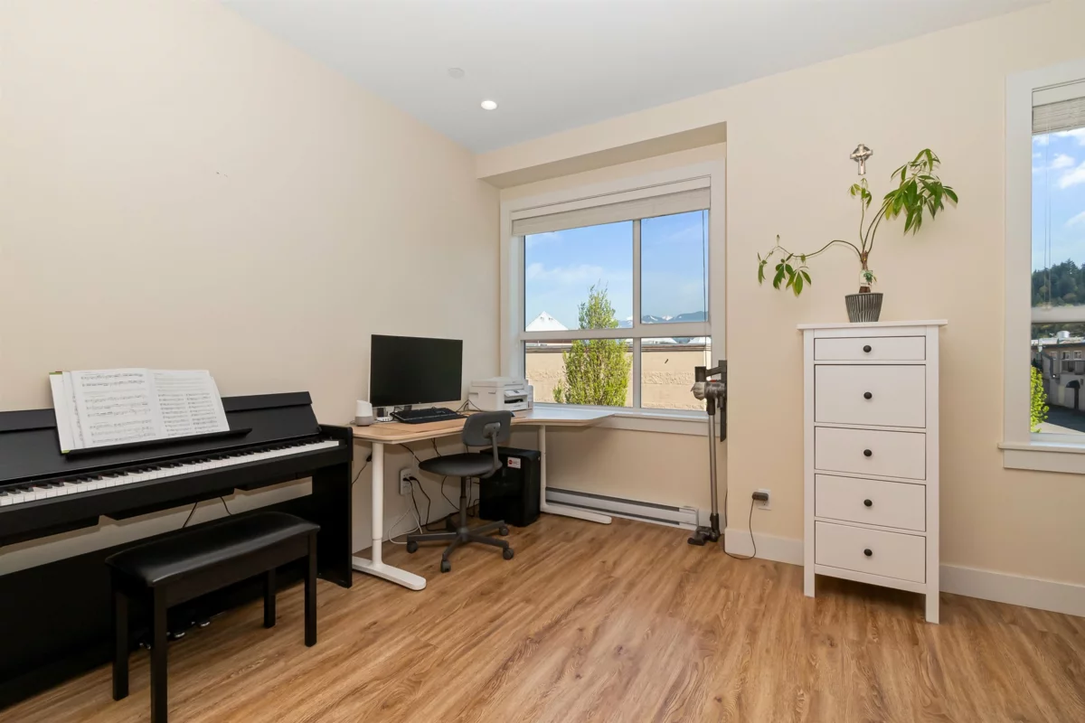 Kitchen Photo of 30 45615 Tamihi Way, Chilliwack, BC