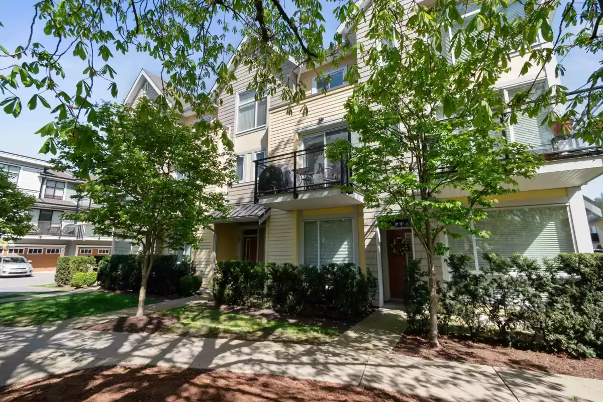 Outdoor Kitchen Photo of 30 45615 Tamihi Way, Chilliwack, BC