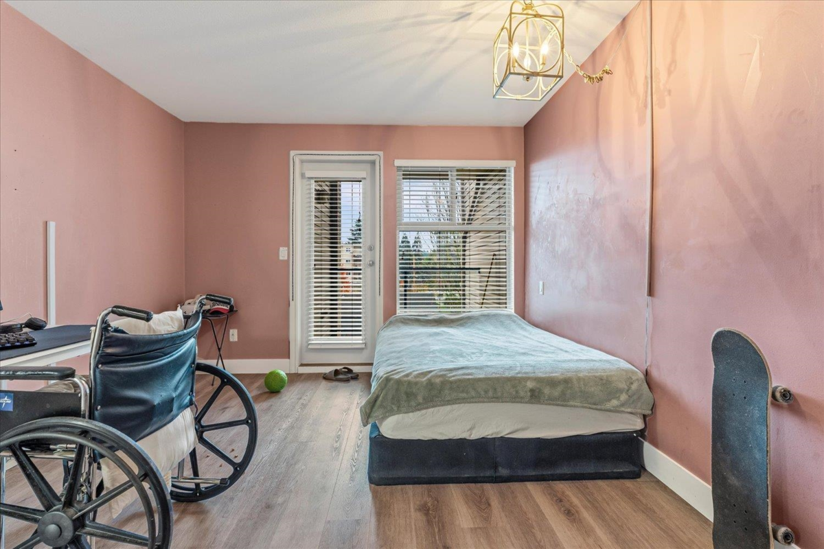 Bedroom 4 Photo of 301 20237 54 Avenue, Langley, BC