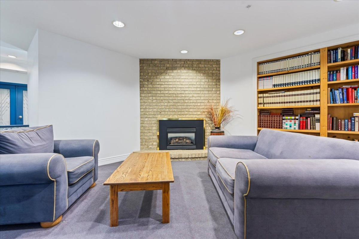 Hallway Photo of 301 20237 54 Avenue, Langley, BC