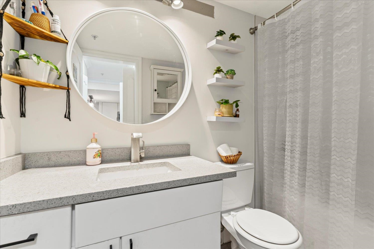 Mudroom Photo of 301 20237 54 Avenue, Langley, BC