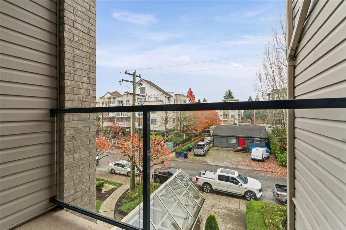 Office / Den Photo of 301 20237 54 Avenue, Langley, BC