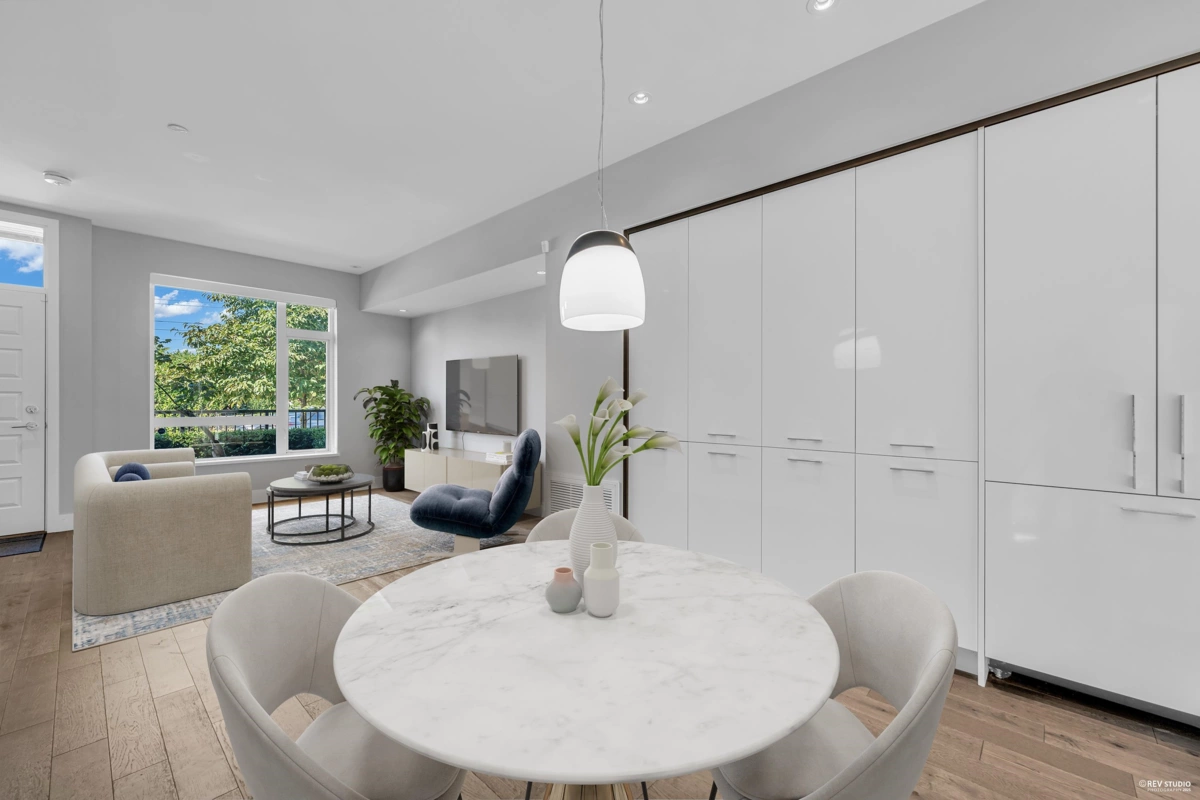 Dining Area Photo of 7478 Granville Street, Vancouver, BC