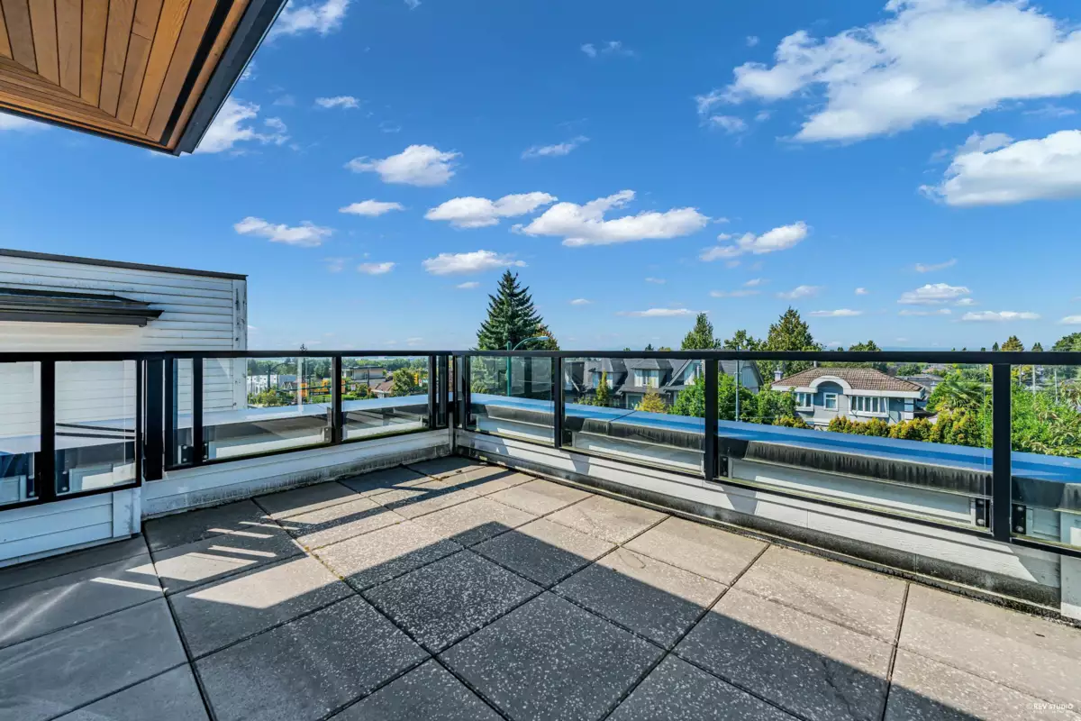 Powder Room Photo of 7478 Granville Street, Vancouver, BC