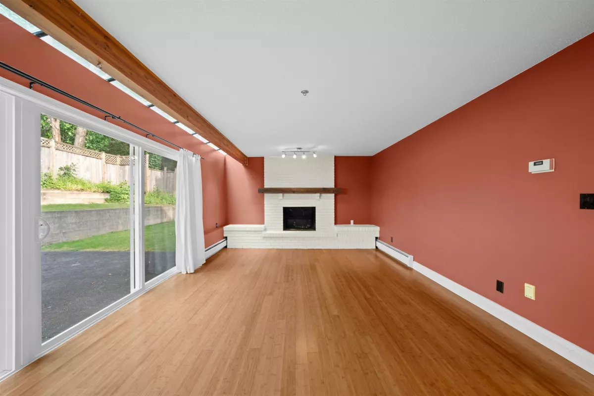 Basement Recreation Room Photo of 163 Woodland Drive, Tsawwassen, BC