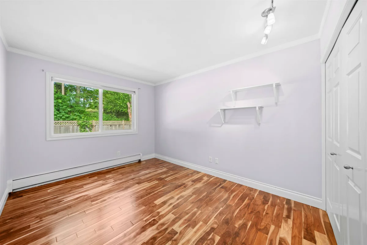 Hallway Photo of 163 Woodland Drive, Tsawwassen, BC