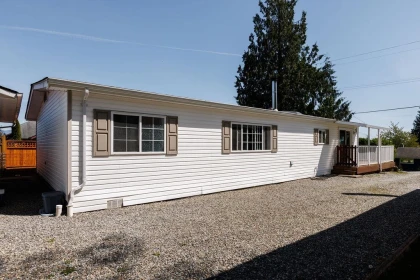 Basement Recreation Room Photo of 760 Hillcrest Road, Gibsons, BC