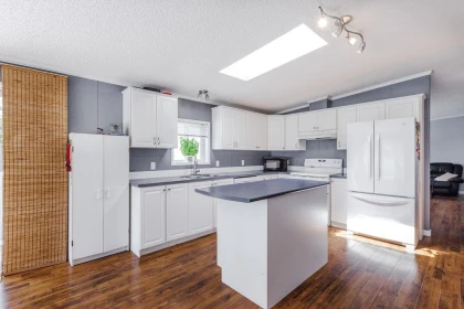 Kitchen Island Photo of 760 Hillcrest Road, Gibsons, BC