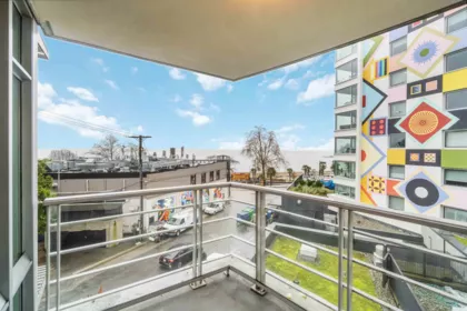 Entry Foyer Photo of 404 1762 Davie Street, Vancouver, BC