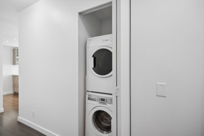 Laundry Room Photo of 808 933 E Hastings Street, Vancouver, BC