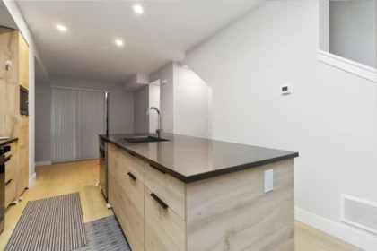 Kitchen Island Photo of 20 30530 Cardinal Avenue, Abbotsford, BC