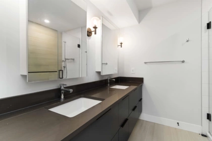 Walk-In Closet Photo of 20 30530 Cardinal Avenue, Abbotsford, BC