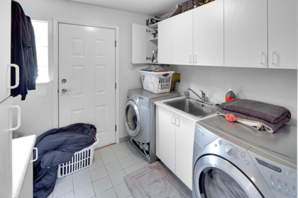 Guest Bathroom Photo of 18851 74 Avenue, Surrey, BC