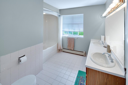 Kitchen Island Photo of 18851 74 Avenue, Surrey, BC