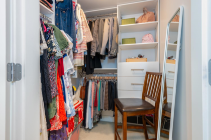 Laundry Room Photo of 1051 Richards Street, Vancouver, BC