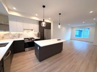 23 19330 Fairway Drive, Surrey, BC, Surrey — Townhouse for sale
