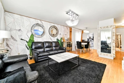 4987 Hoy Street, Vancouver, BC, Vancouver — Single Family Residence for sale