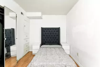 Powder Room Photo of 4987 Hoy Street, Vancouver, BC