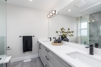 Laundry Room Photo of 16742 20a Avenue, Surrey, BC