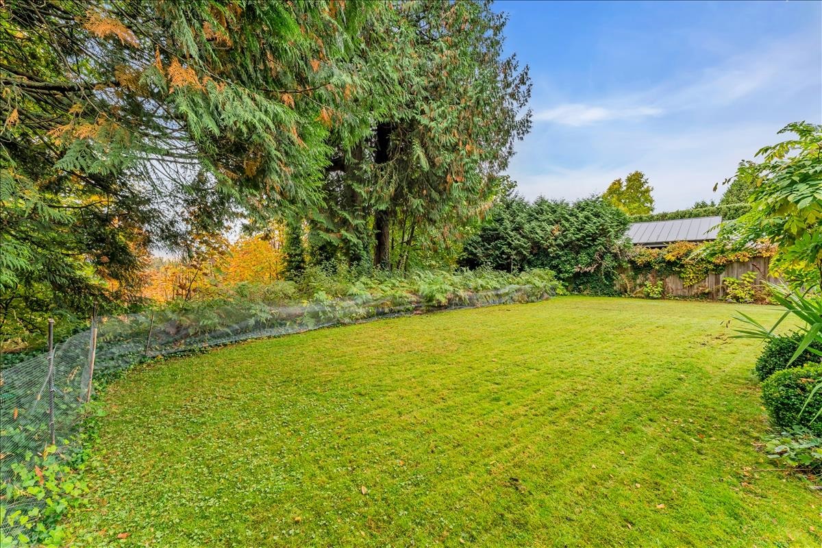 Outdoor Patio Photo of 360 Keith Road, West Vancouver, BC