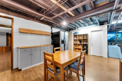 Mudroom Photo of 360 Keith Road, West Vancouver, BC