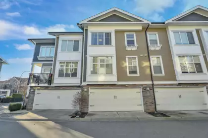 Swimming Pool Photo of 79 7686 209 Street, Langley, BC