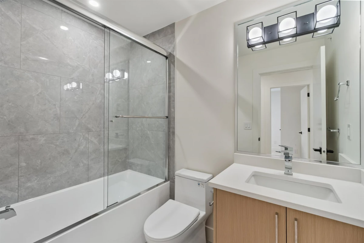 Bedroom 2 Photo of 20999 83 Avenue, Langley, BC