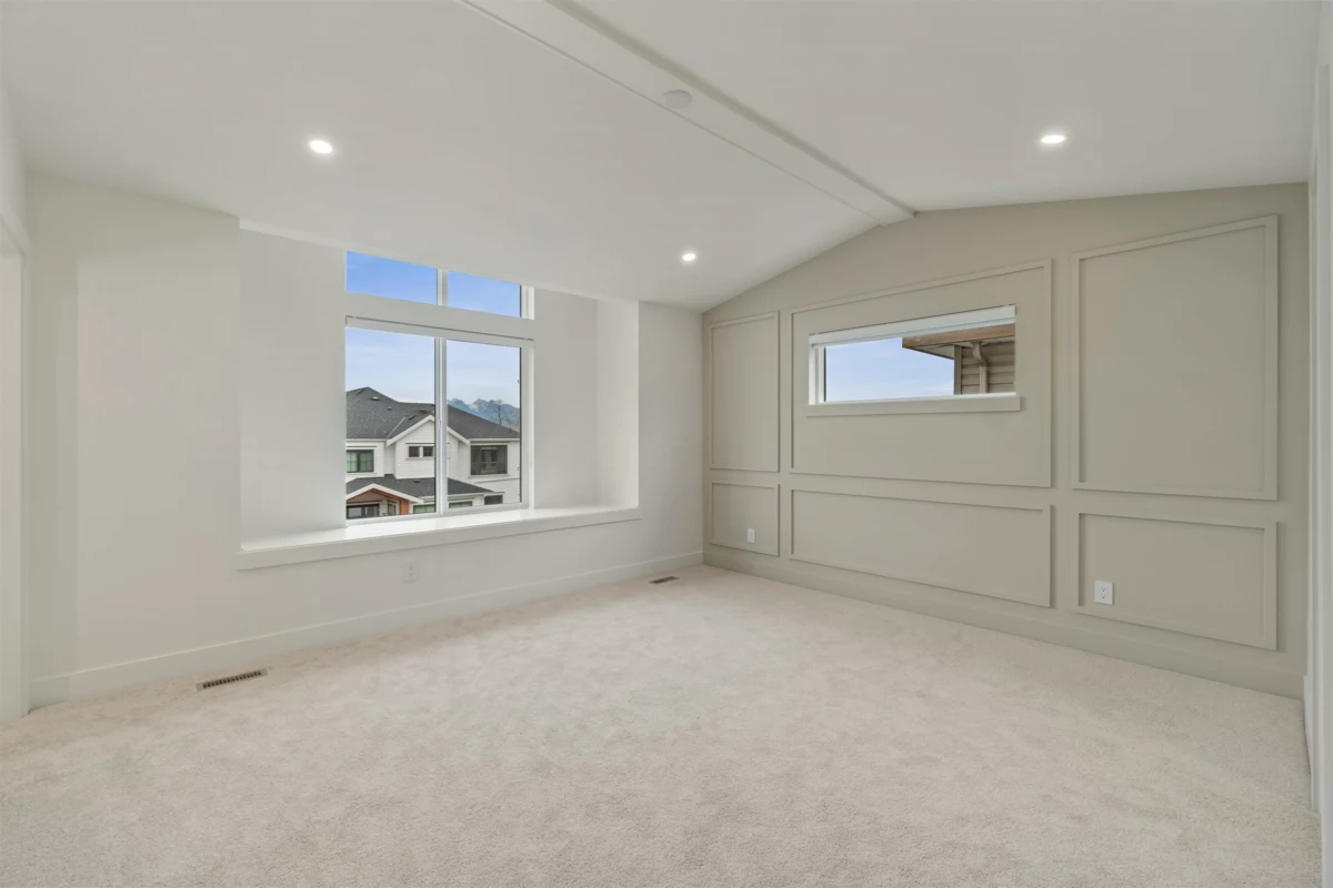 Guest Bathroom Photo of 20999 83 Avenue, Langley, BC