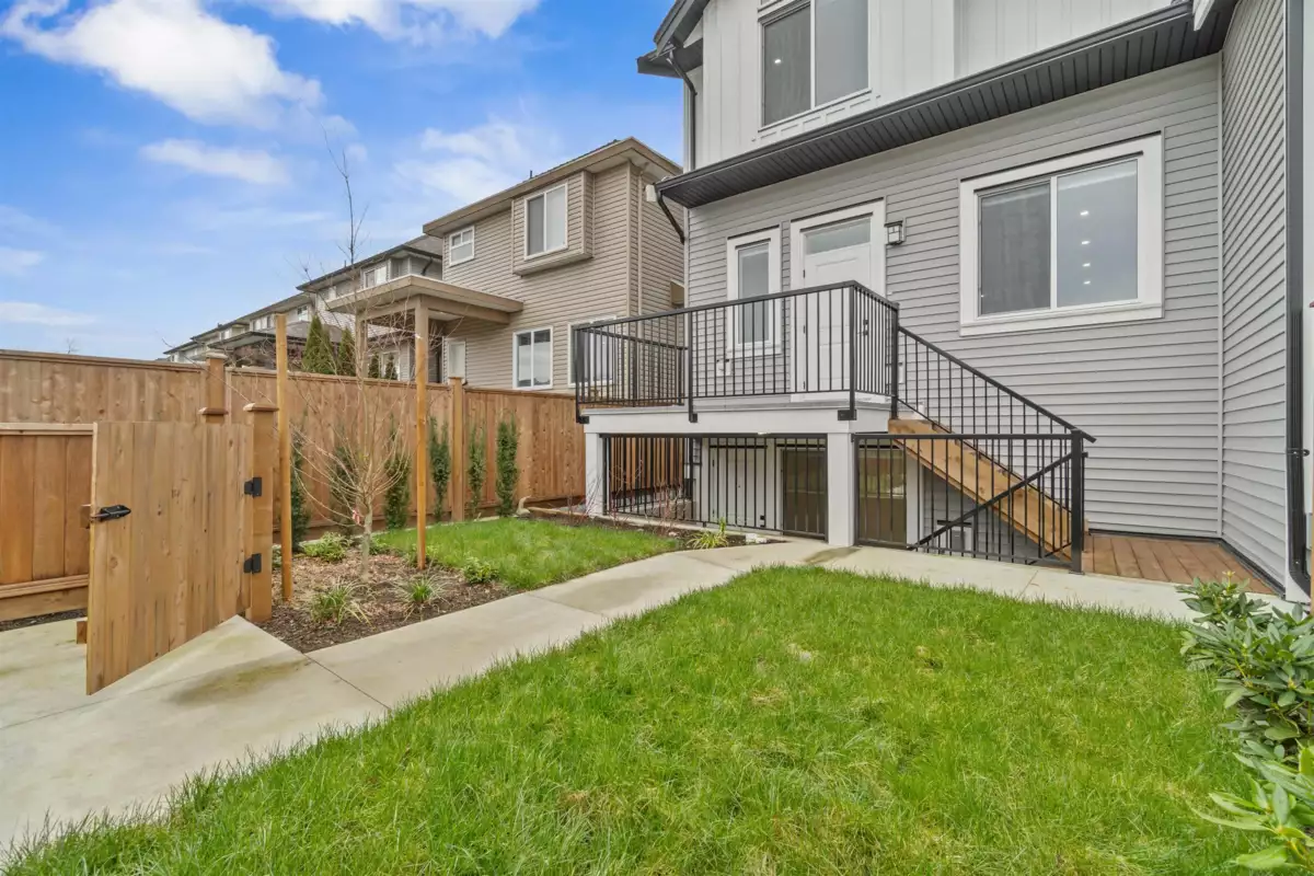 Outdoor Patio Photo of 20999 83 Avenue, Langley, BC