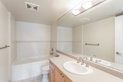 Powder Room Photo of 303 3580 W 41st Avenue, Vancouver, BC