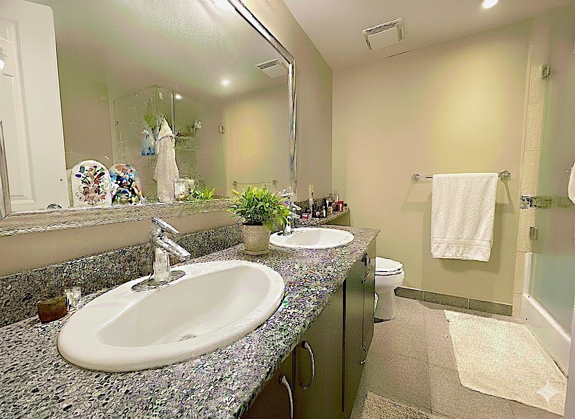 Guest Bathroom Photo of 2602 892 Carnarvon Street, New Westminster, BC