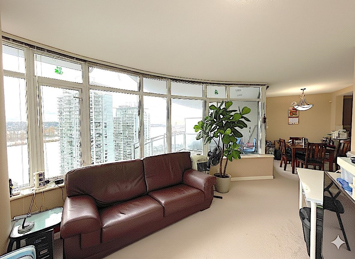 Walk-In Closet Photo of 2602 892 Carnarvon Street, New Westminster, BC