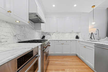 Kitchen Photo of 471 Beach Crescent, Vancouver, BC