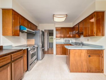 Guest Bathroom Photo of 6031 Alta Court, Richmond, BC