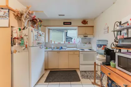 Hallway Photo of 11300 Seafield Crescent, Richmond, BC