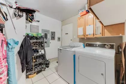Hot Tub / Spa Photo of 11300 Seafield Crescent, Richmond, BC