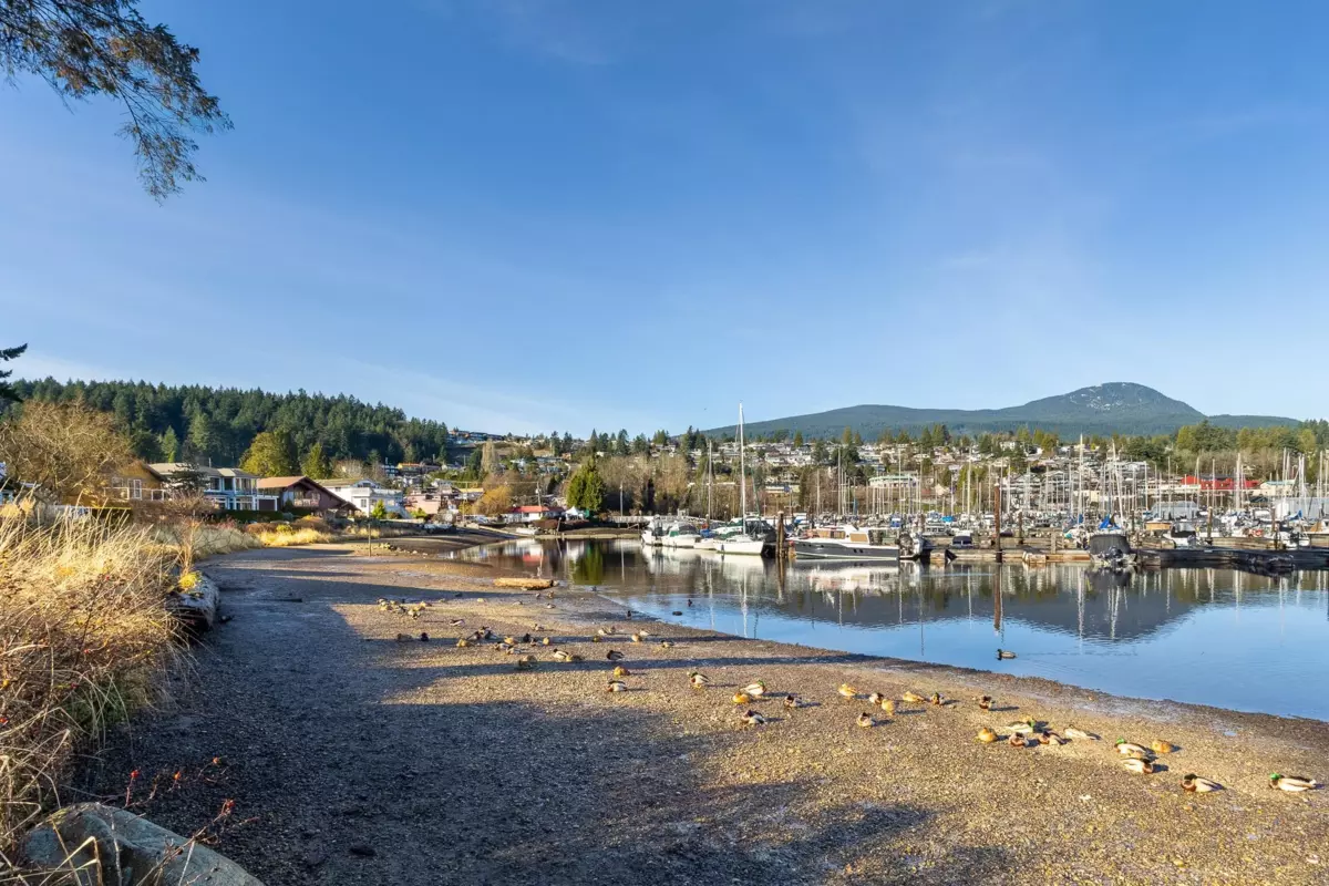 Living Room Photo of 636 Bay Road, Gibsons, BC