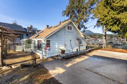 Primary Bedroom Photo of 636 Bay Road, Gibsons, BC