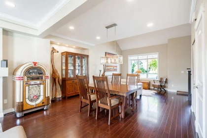 Kitchen Island Photo of 16448 59a Avenue, Surrey, BC