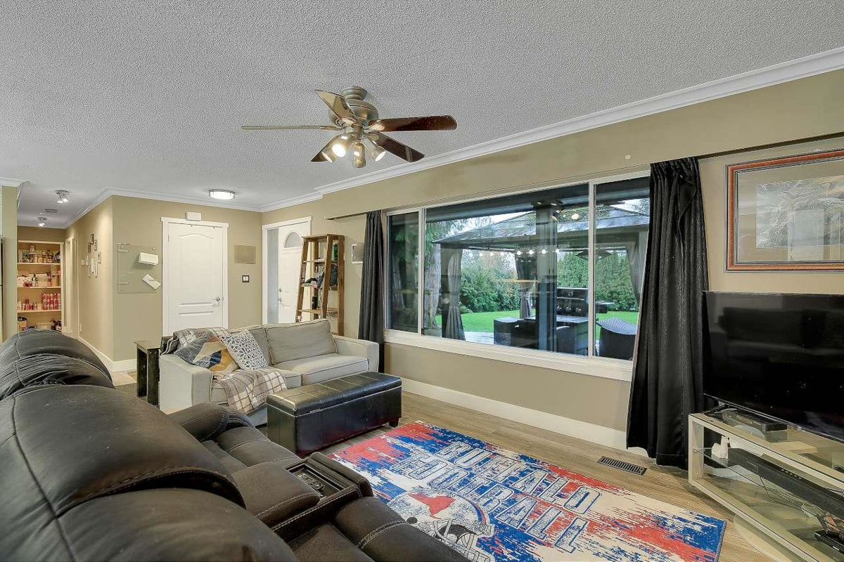 Dining Area Photo of 24835 Smith Avenue, Maple Ridge, BC