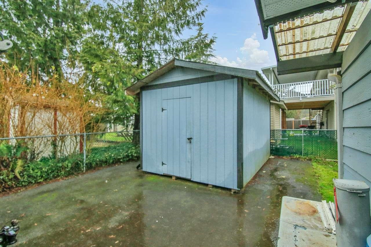 Laundry Room Photo of 24835 Smith Avenue, Maple Ridge, BC