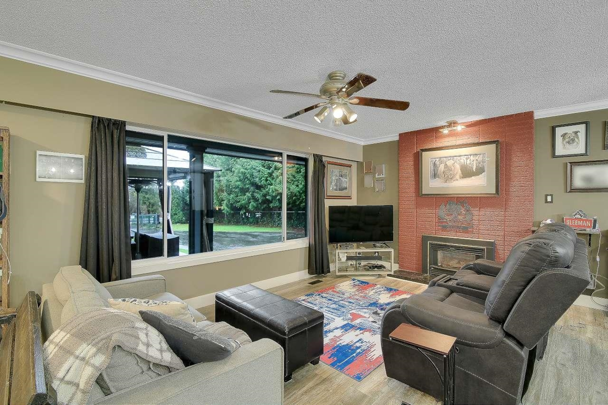 Living Room Photo of 24835 Smith Avenue, Maple Ridge, BC